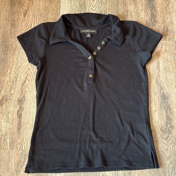 Ladies Almost Famous ribbed collared top - Picture 1 of 6